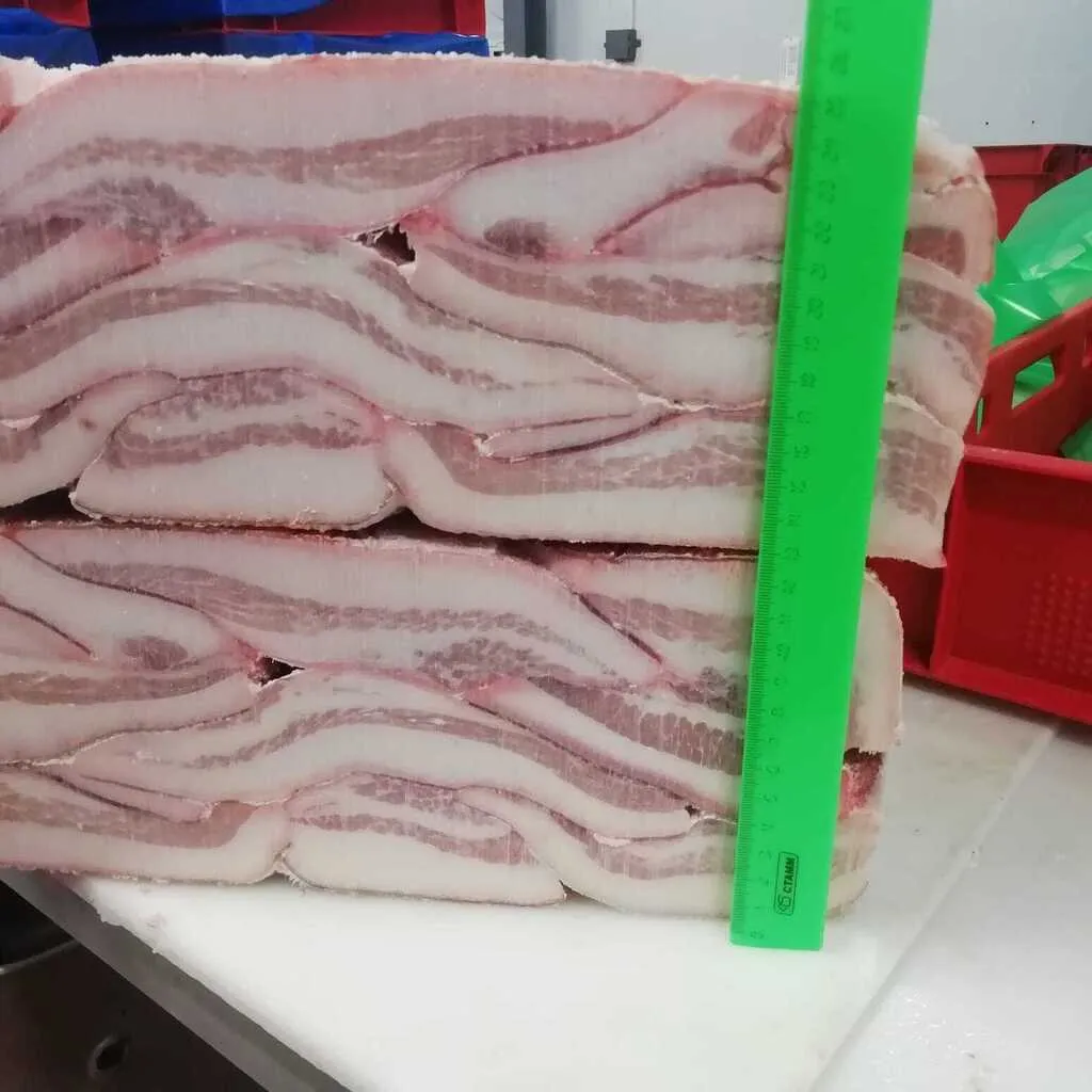 фотография продукта Щека свиная на шкуре 20 тонн