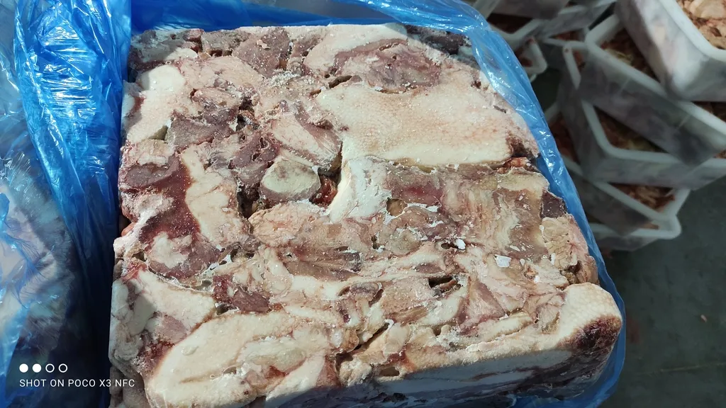 фотография продукта Мясо свиных голов